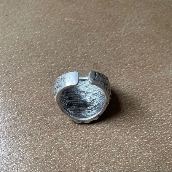 Unique brass texture reptile croc alligator ring silver boho layer statement - Picture 5 of 7